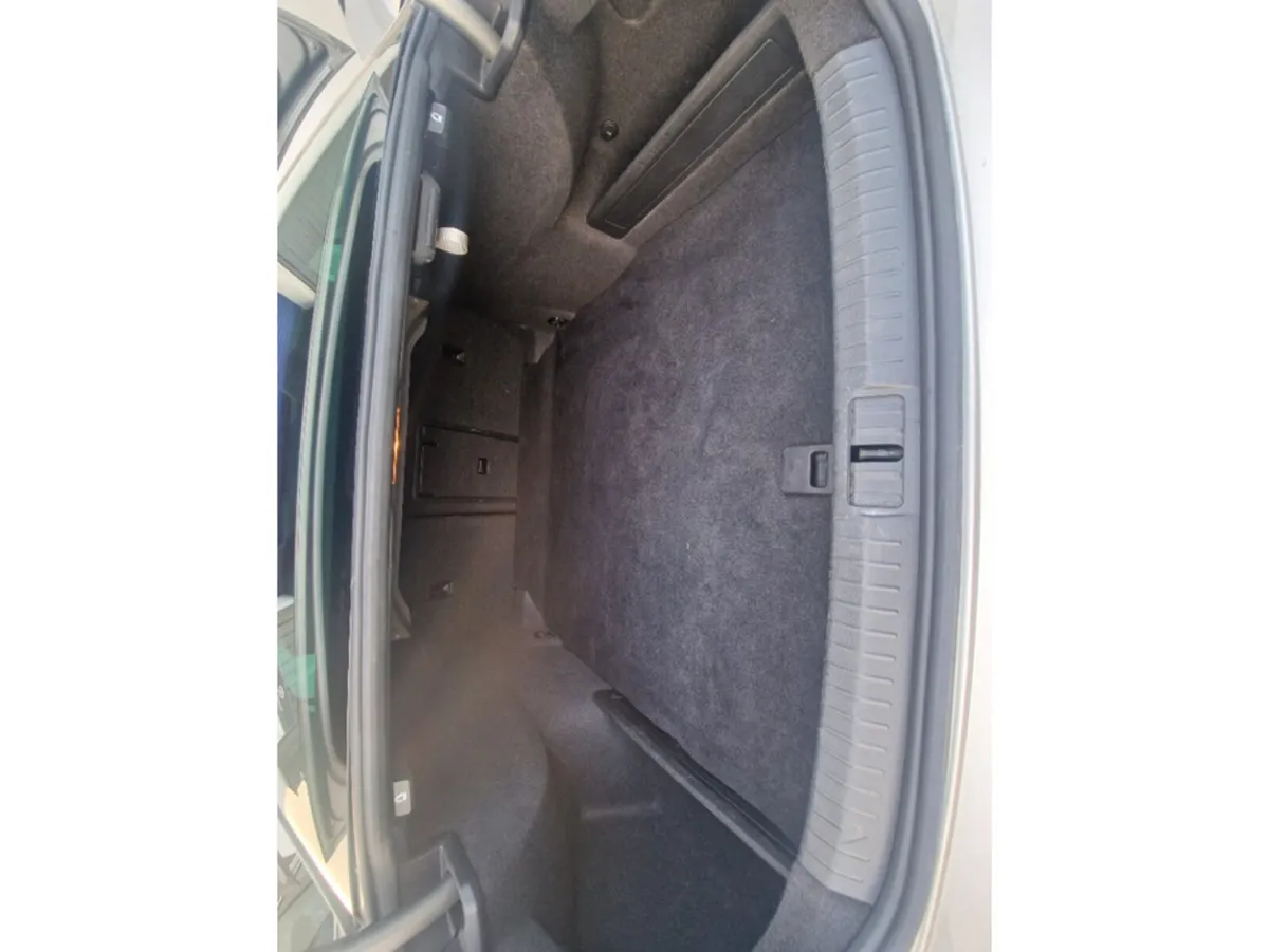 Volkswagen Passat Saloon, Diesel, 2017, Silver