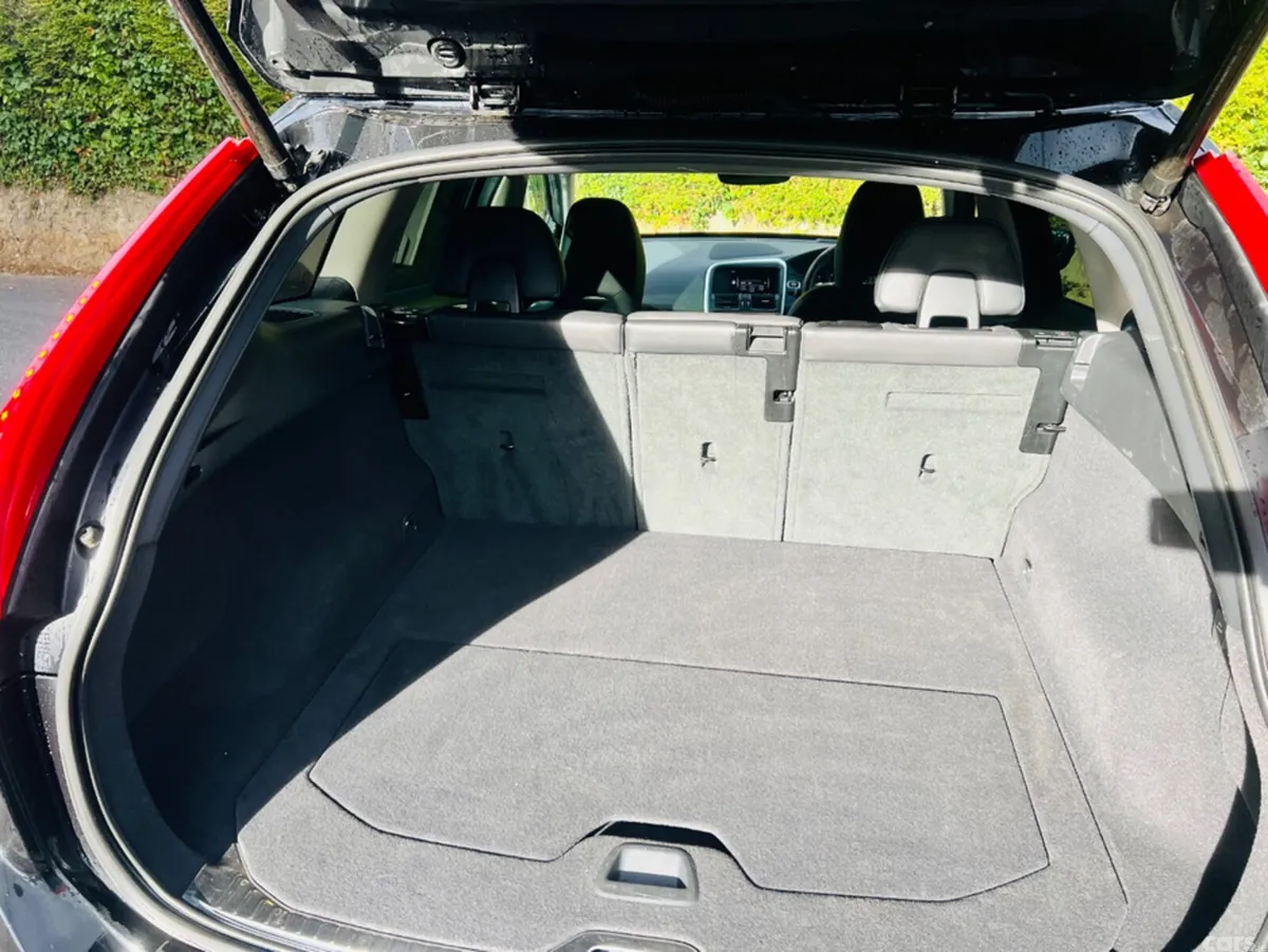 Volvo XC60 SUV, Diesel, 2017, Black