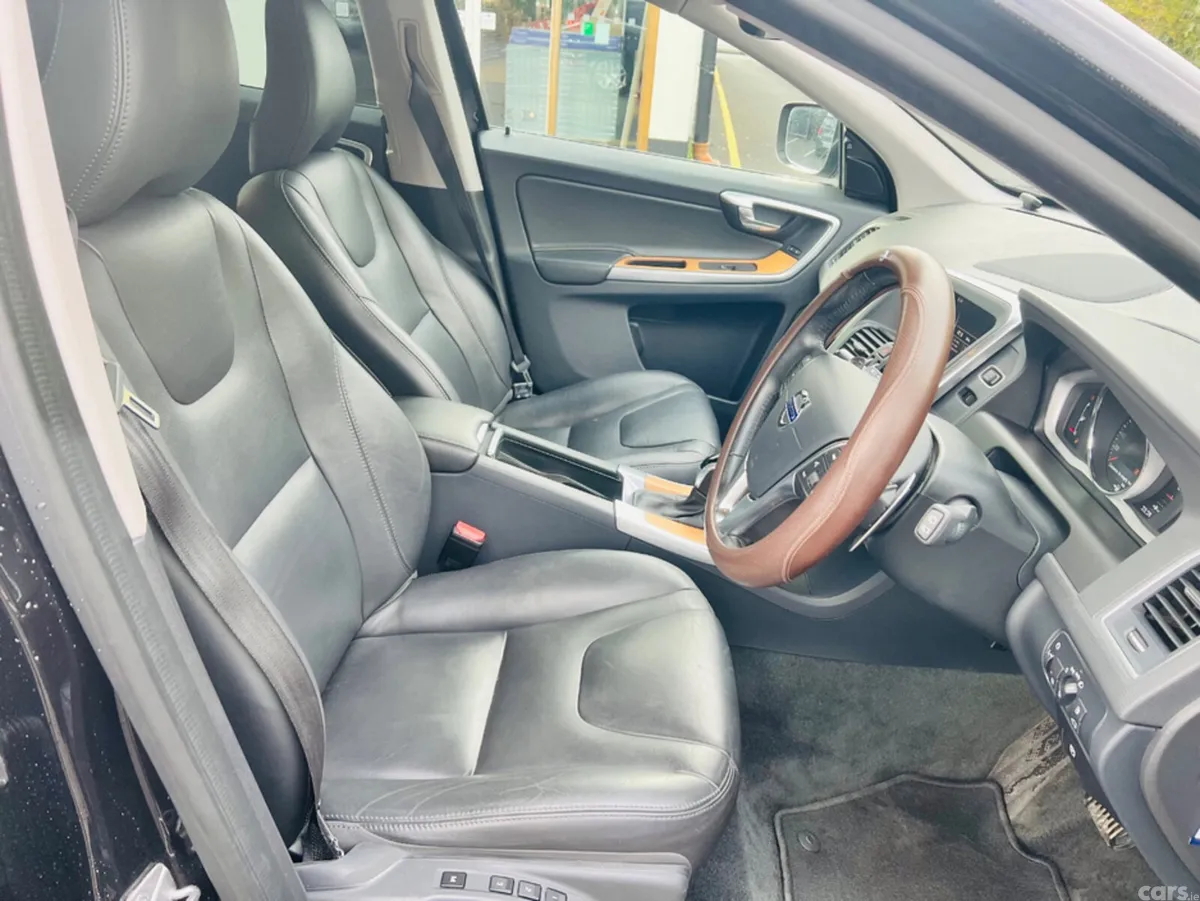 Volvo XC60 SUV, Diesel, 2017, Black