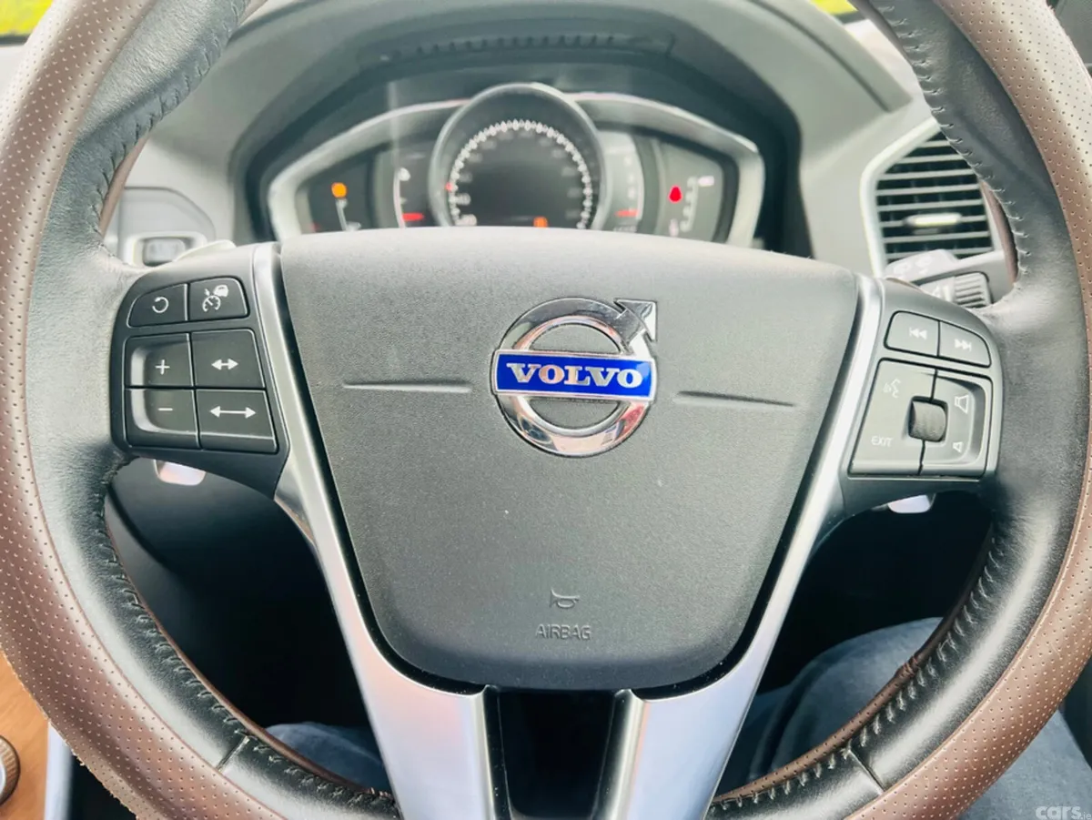 Volvo XC60 SUV, Diesel, 2017, Black