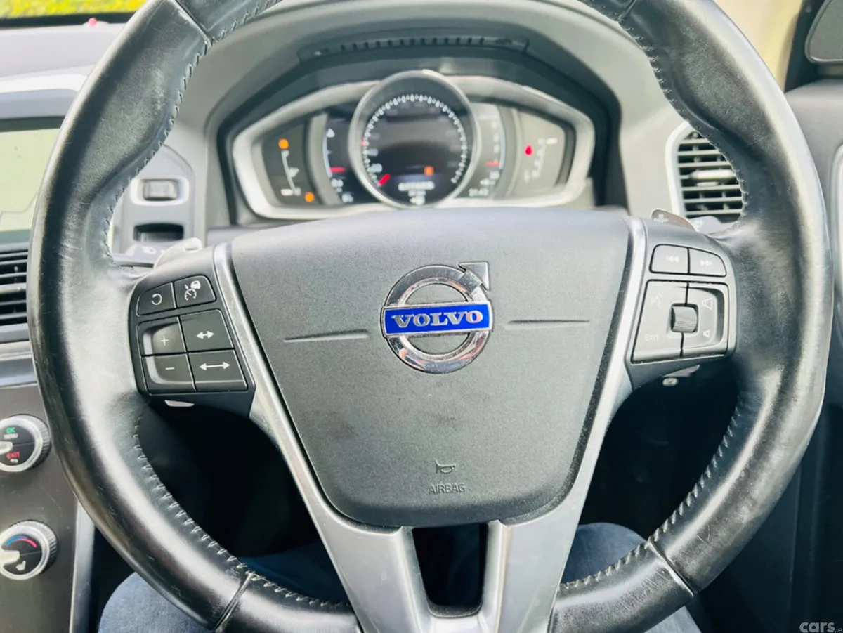 Volvo XC60 SUV, Diesel, 2015, White