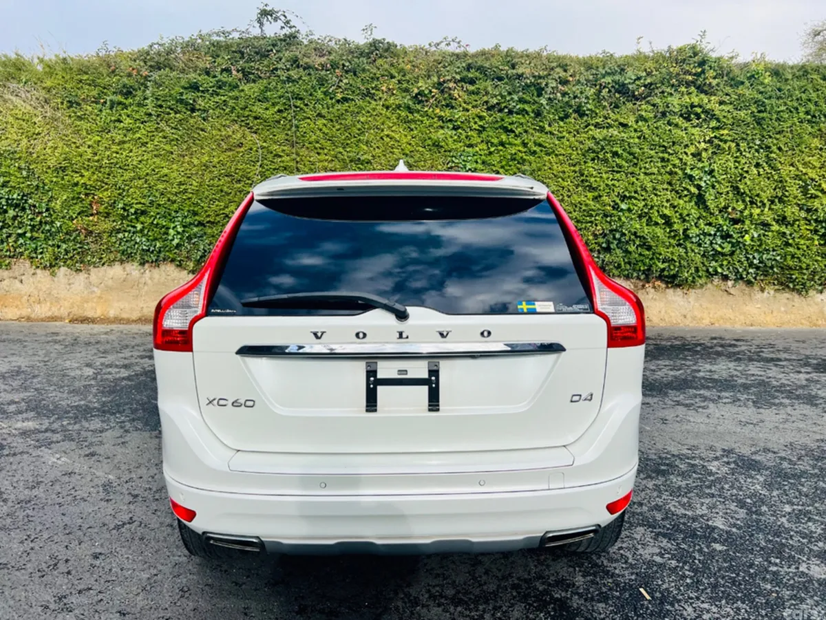Volvo XC60 SUV, Diesel, 2015, White