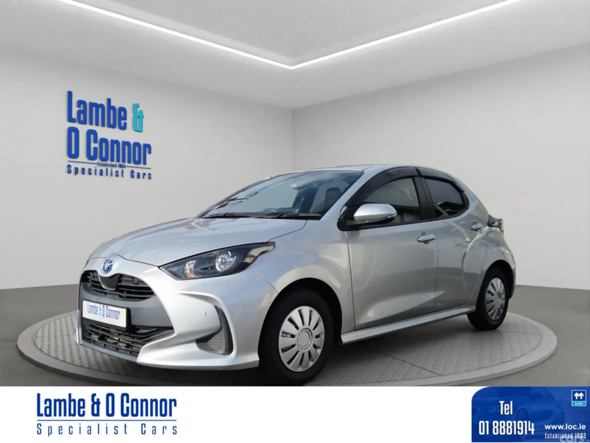 Toyota Yaris Hatchback, Petrol Hybrid, 2021, Silver