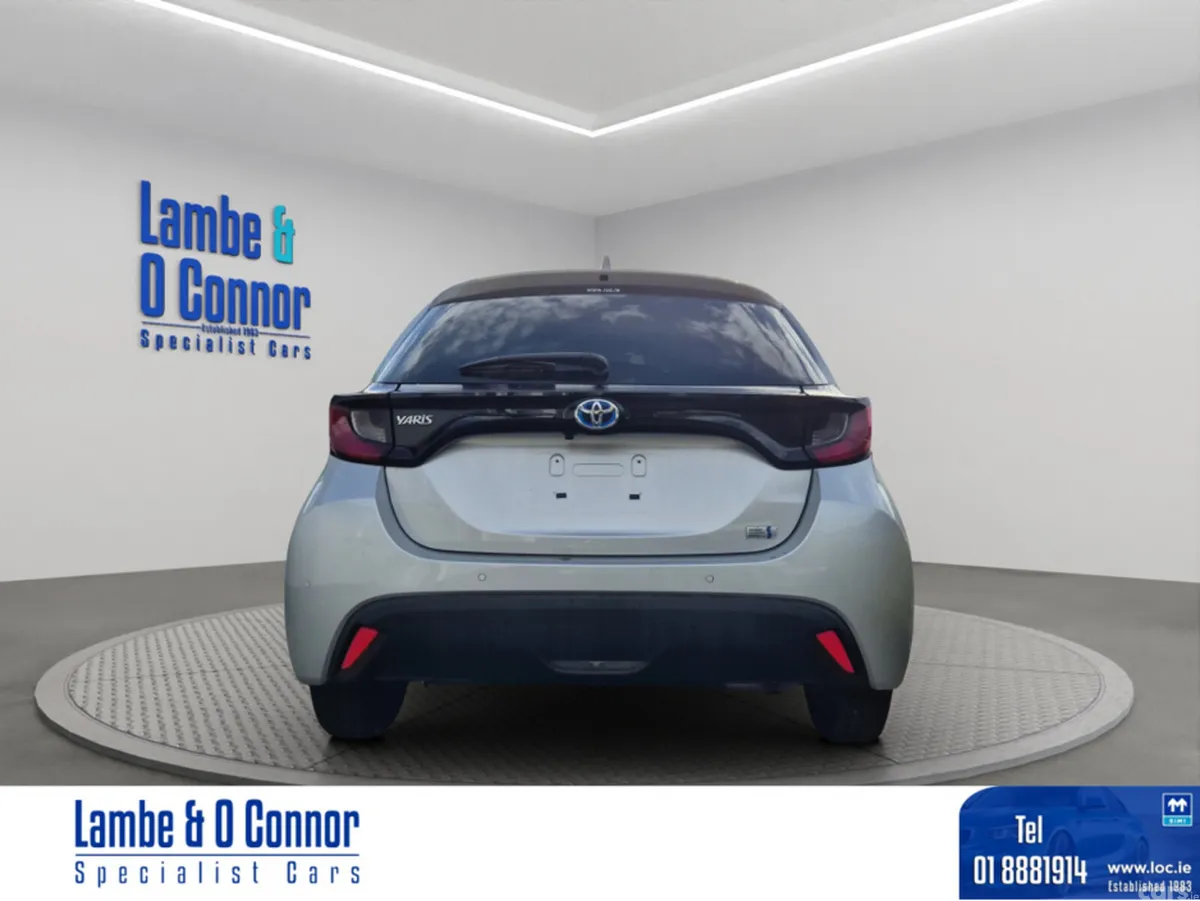 Toyota Yaris Hatchback, Petrol Hybrid, 2021, Silver