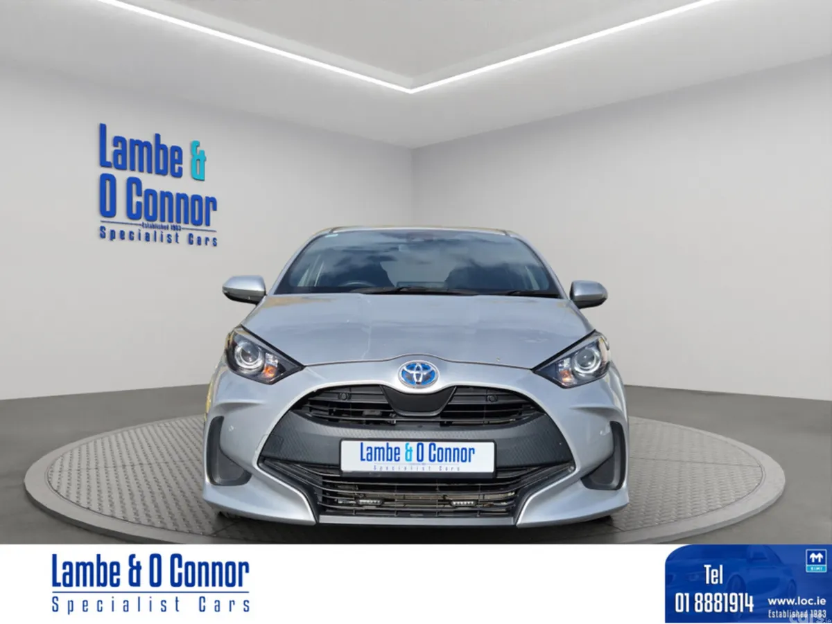 Toyota Yaris Hatchback, Petrol Hybrid, 2021, Silver