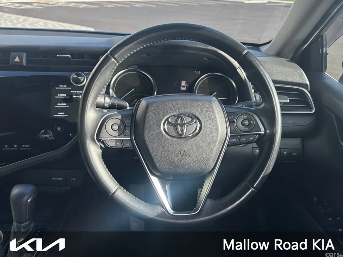 Toyota Camry Saloon, Petrol Hybrid, 2020, Black