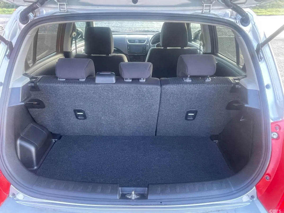 Suzuki Swift Hatchback, Petrol Hybrid, 2016, Silver
