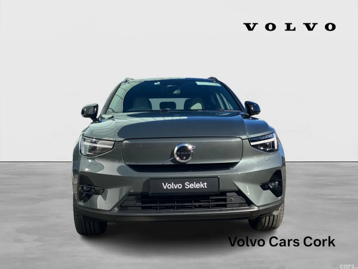 Volvo EX40 SUV, Electric, 2026, Green