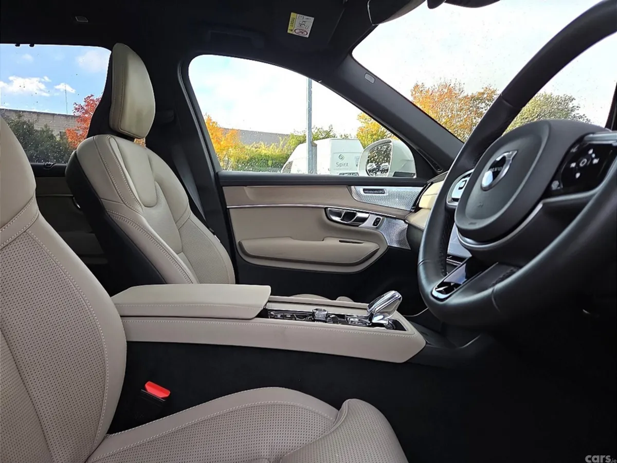 Volvo XC90 SUV, Petrol Plug-in Hybrid, 2025, Silver
