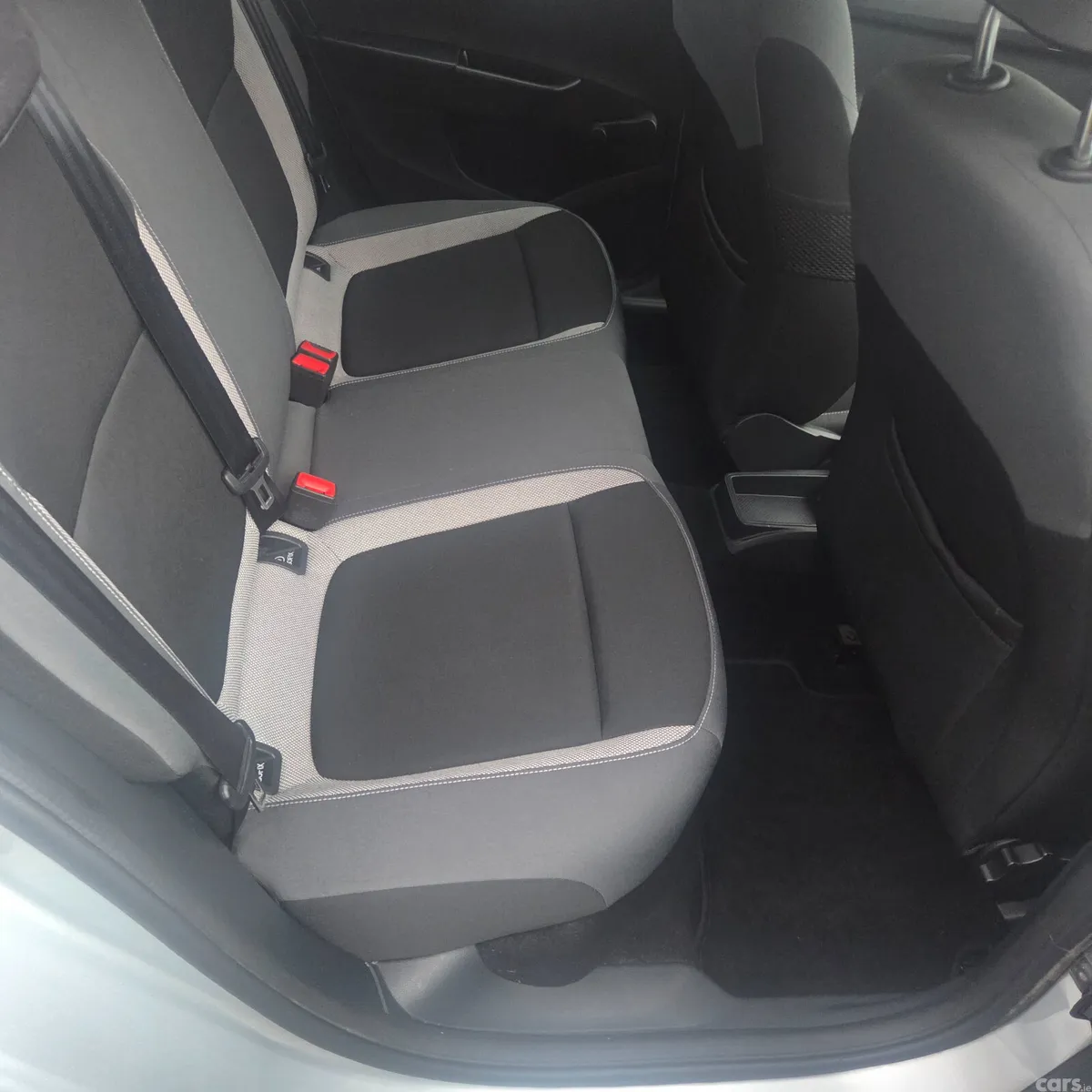 Skoda Fabia Hatchback, Petrol, 2016, Silver