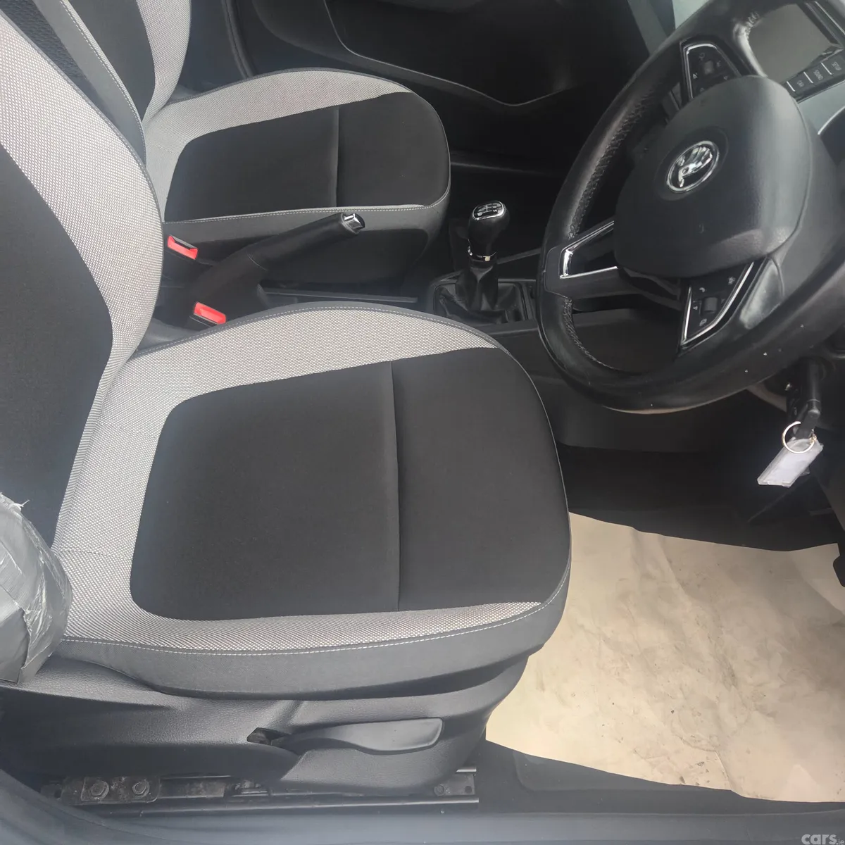 Skoda Fabia Hatchback, Petrol, 2016, Silver