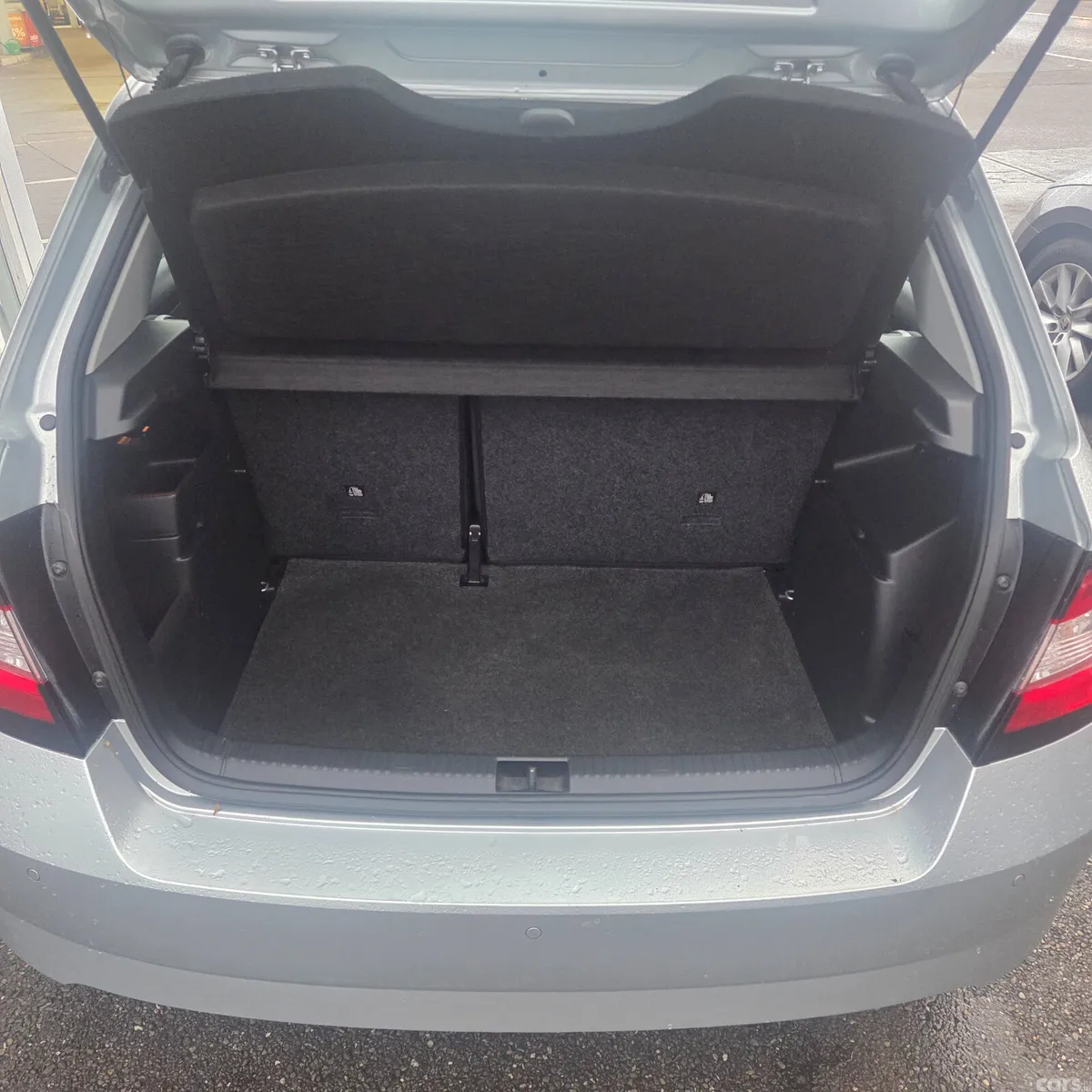 Skoda Fabia Hatchback, Petrol, 2016, Silver