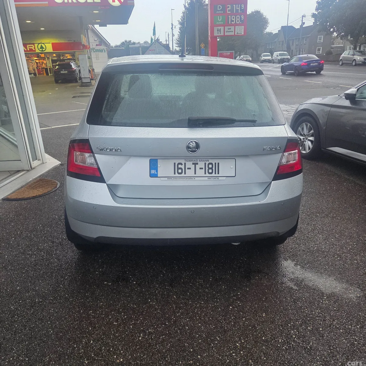 Skoda Fabia Hatchback, Petrol, 2016, Silver