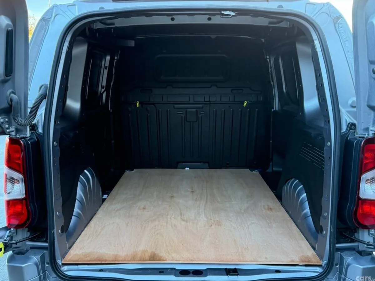 Peugeot Partner MPV, Diesel, 2024, Grey