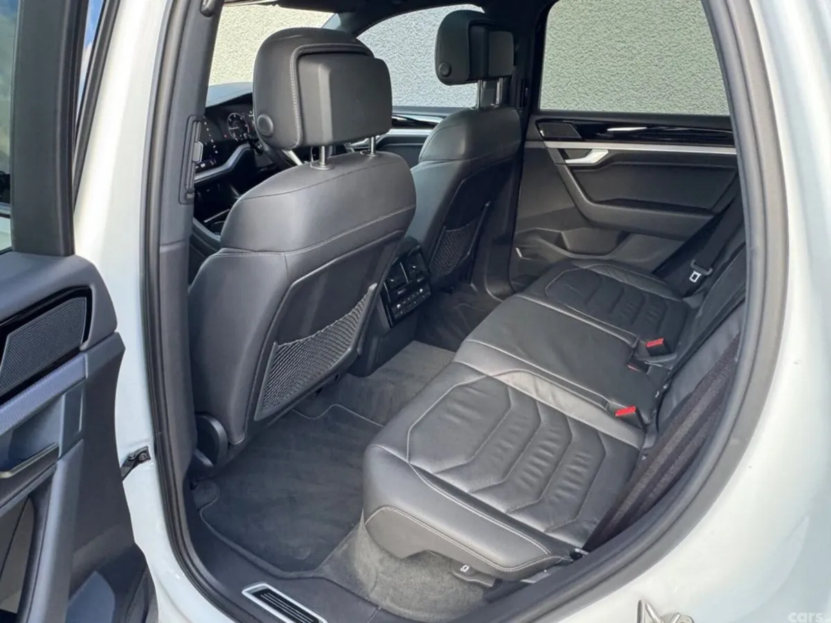 Volkswagen Touareg SUV, Diesel, 2023, White