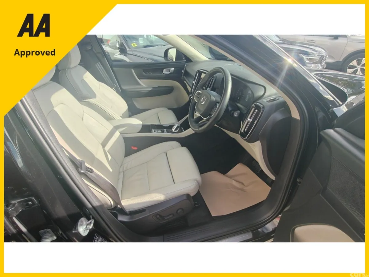 Volvo XC40 SUV, Petrol Plug-in Hybrid, 2023, Black