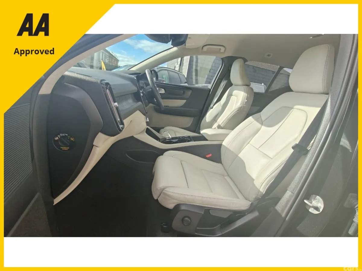 Volvo XC40 SUV, Petrol Plug-in Hybrid, 2023, Black