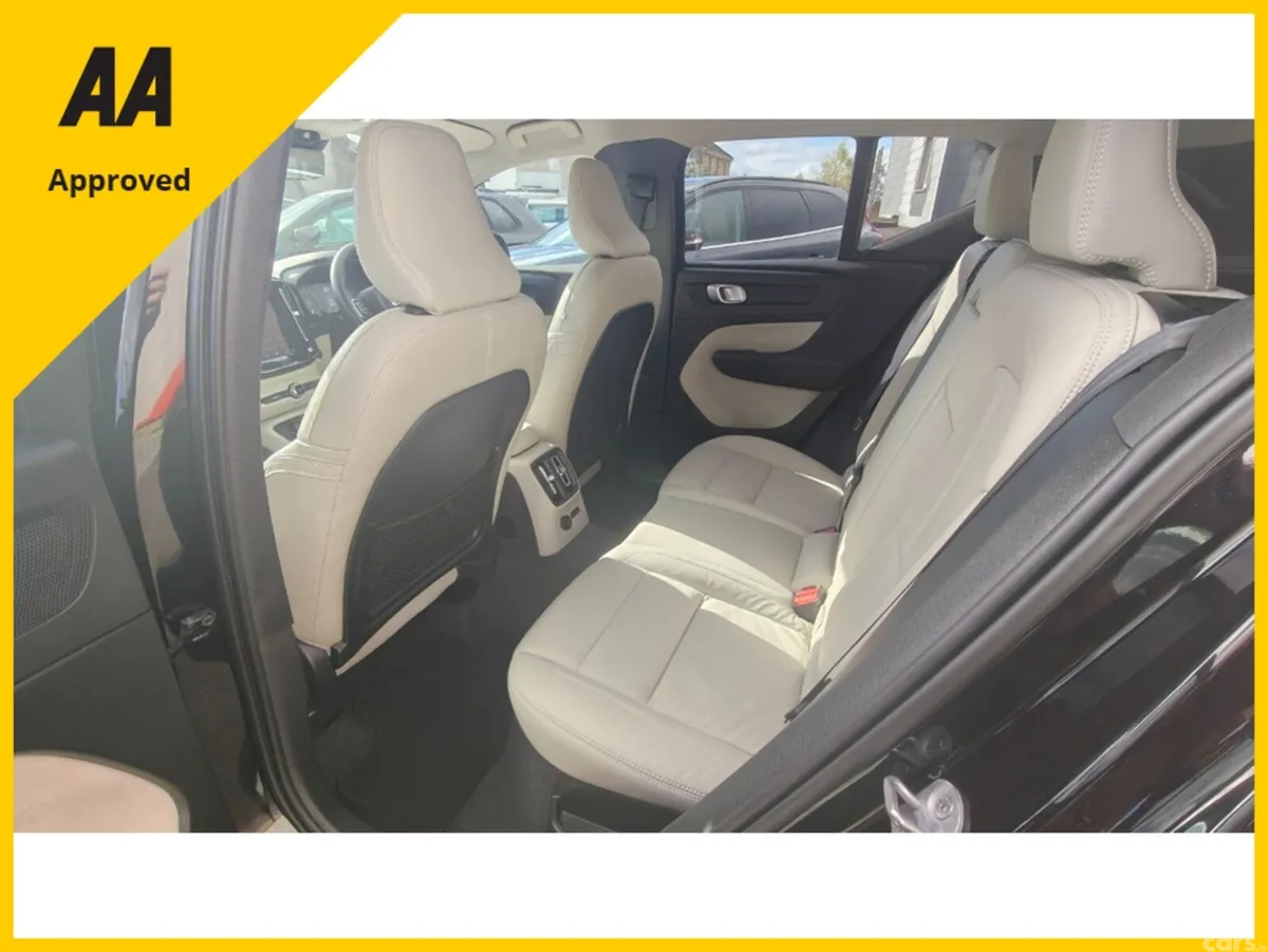 Volvo XC40 SUV, Petrol Plug-in Hybrid, 2023, Black