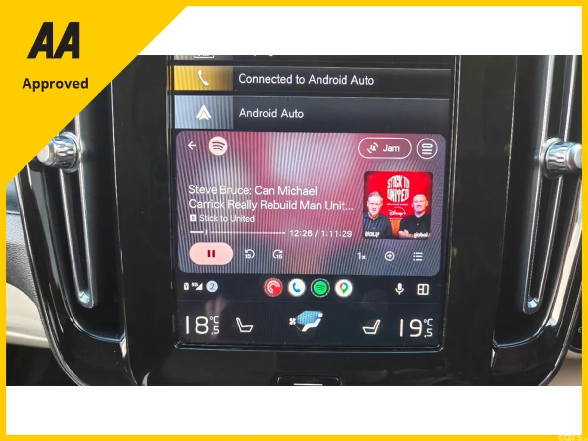 Volvo XC40 SUV, Petrol Plug-in Hybrid, 2023, Black