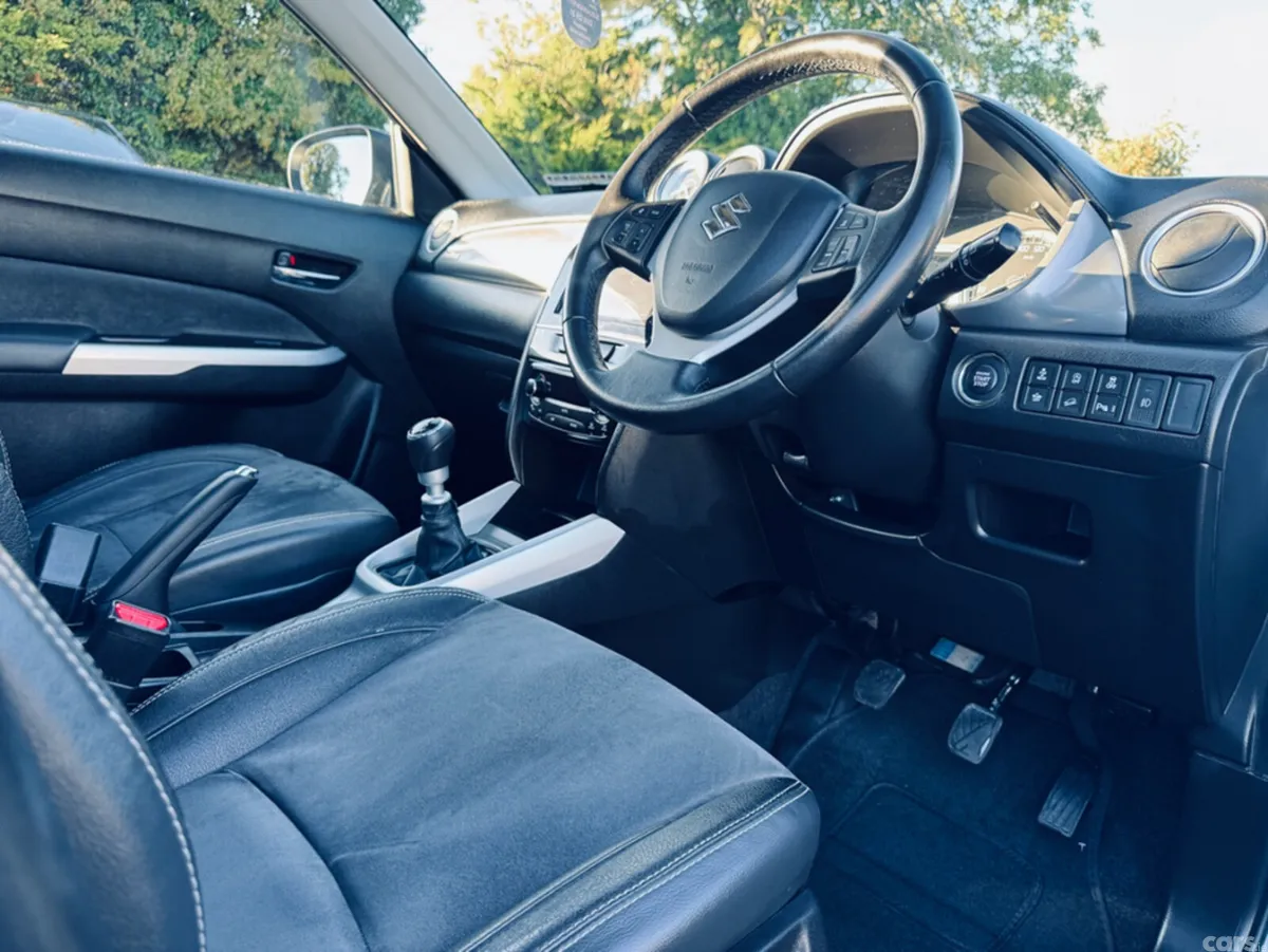 Suzuki Vitara SUV, Diesel, 2015, Grey