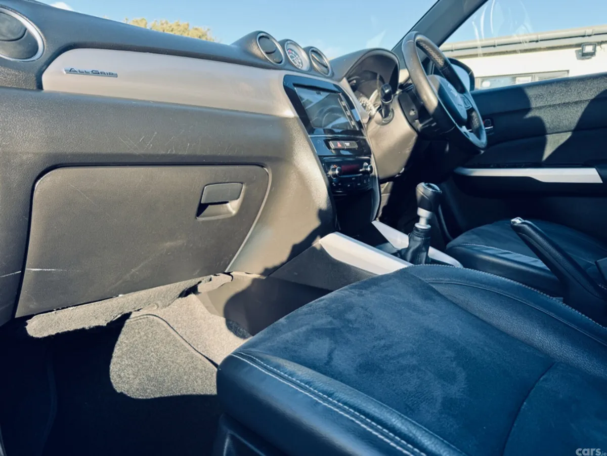 Suzuki Vitara SUV, Diesel, 2015, Grey