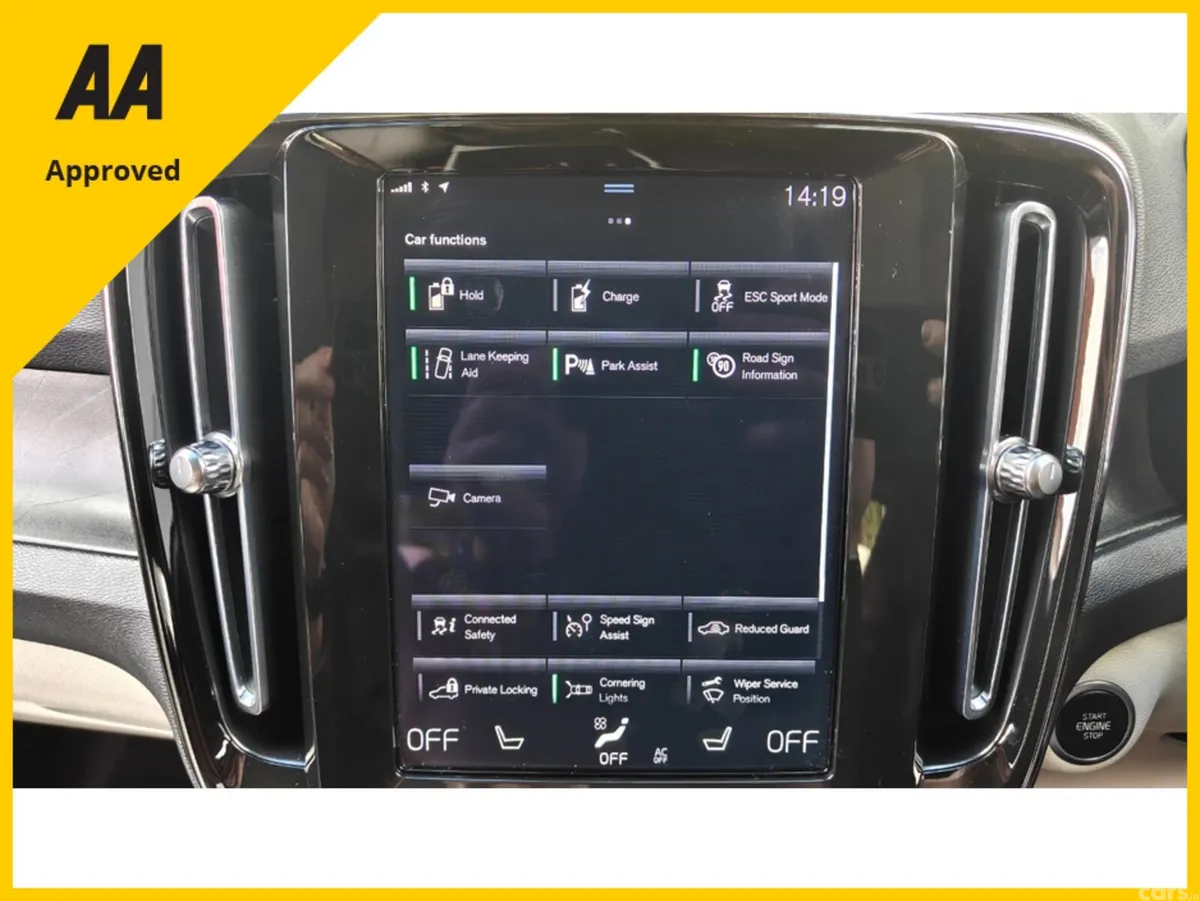 Volvo XC40 SUV, Petrol Plug-in Hybrid, 2023, Black