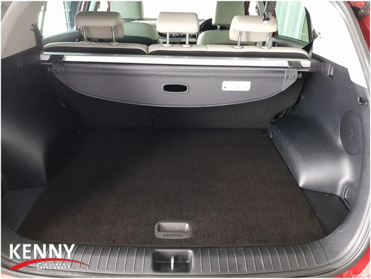 Kia Sportage MPV, Diesel Hybrid, 2022, Red