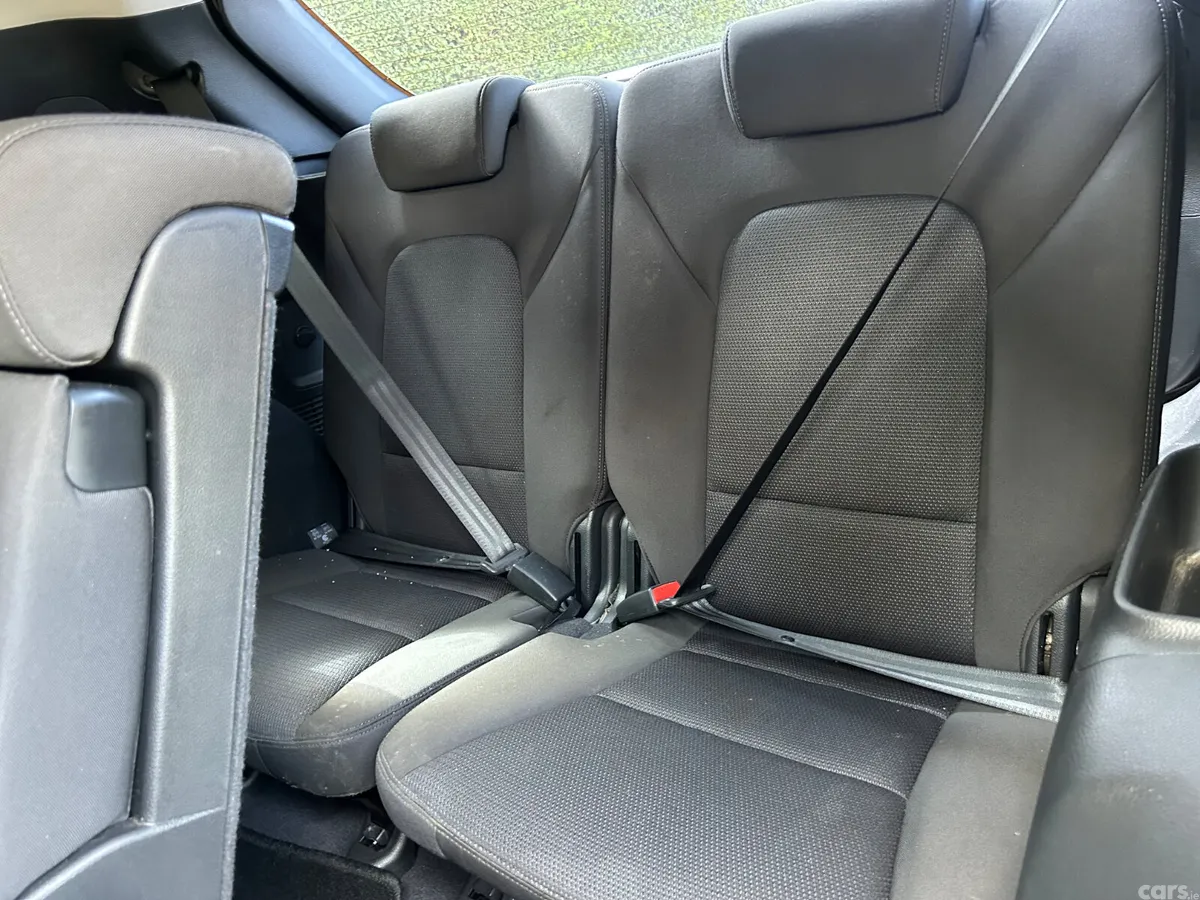 Hyundai Santa Fe SUV, Diesel, 2016, Silver