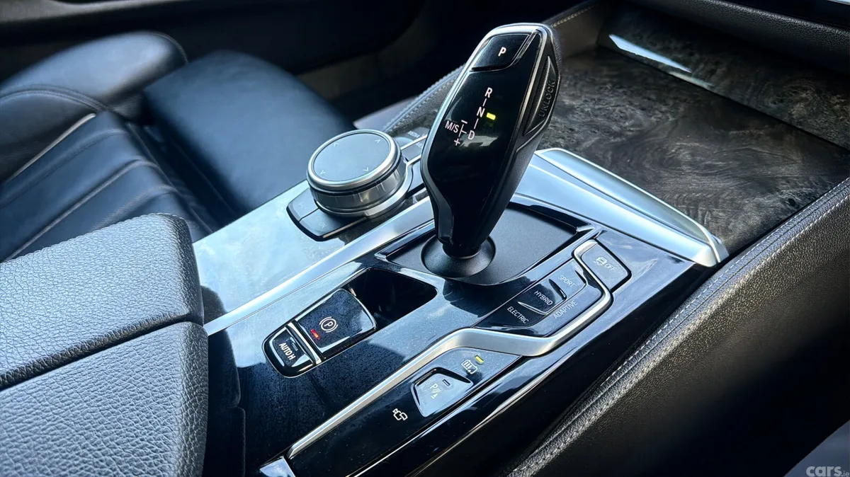 BMW 5-Series Saloon, Petrol Plug-in Hybrid, 2021, Black