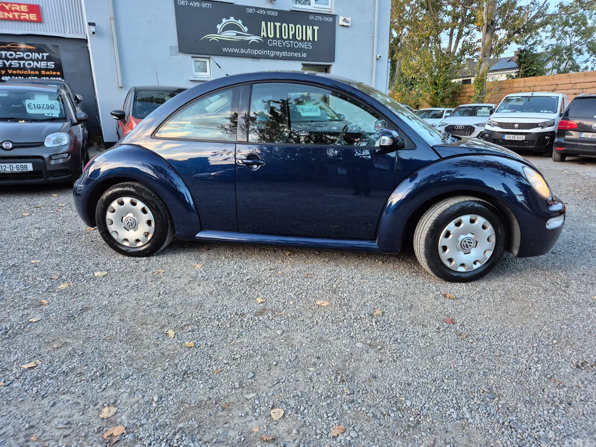Volkswagen Beetle Hatchback, Petrol, 2005, Blue