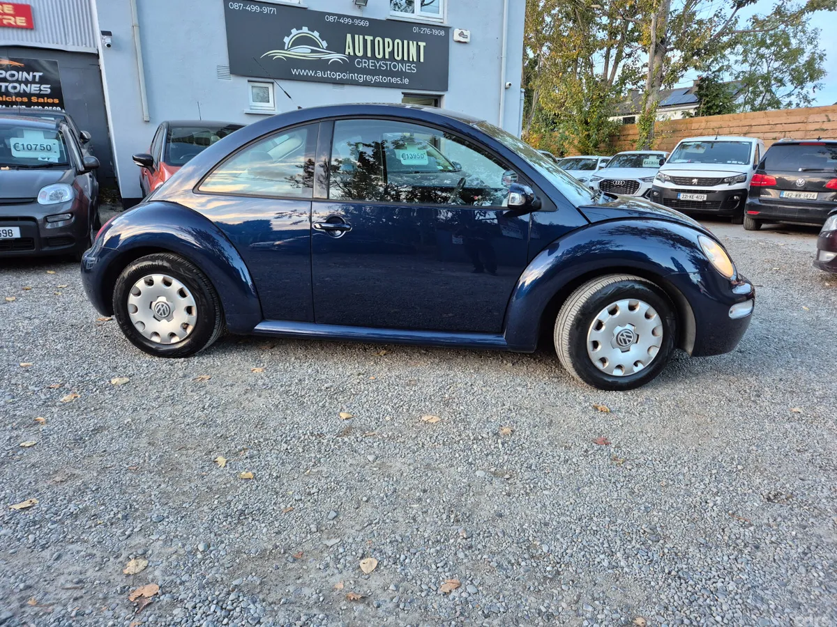 Volkswagen Beetle Hatchback, Petrol, 2005, Blue