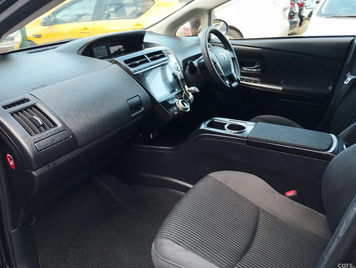 Toyota Prius MPV, Petrol Hybrid, 2015, Black