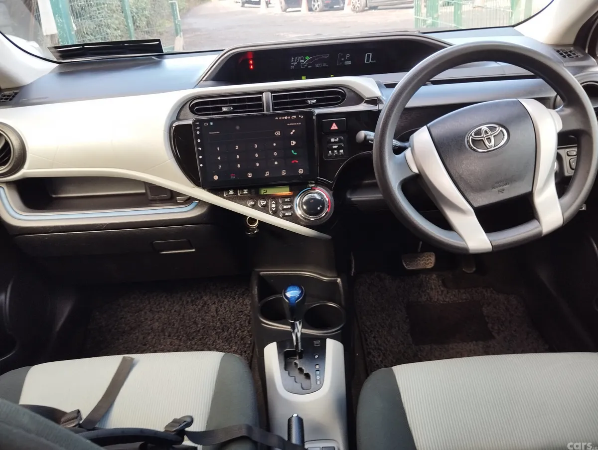 Toyota Aqua Hatchback, Petrol Hybrid, 2015, White