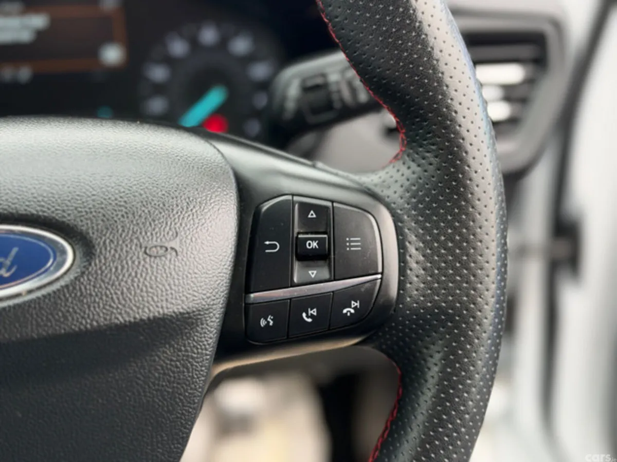 Ford Focus Hatchback, Diesel, 2020, White
