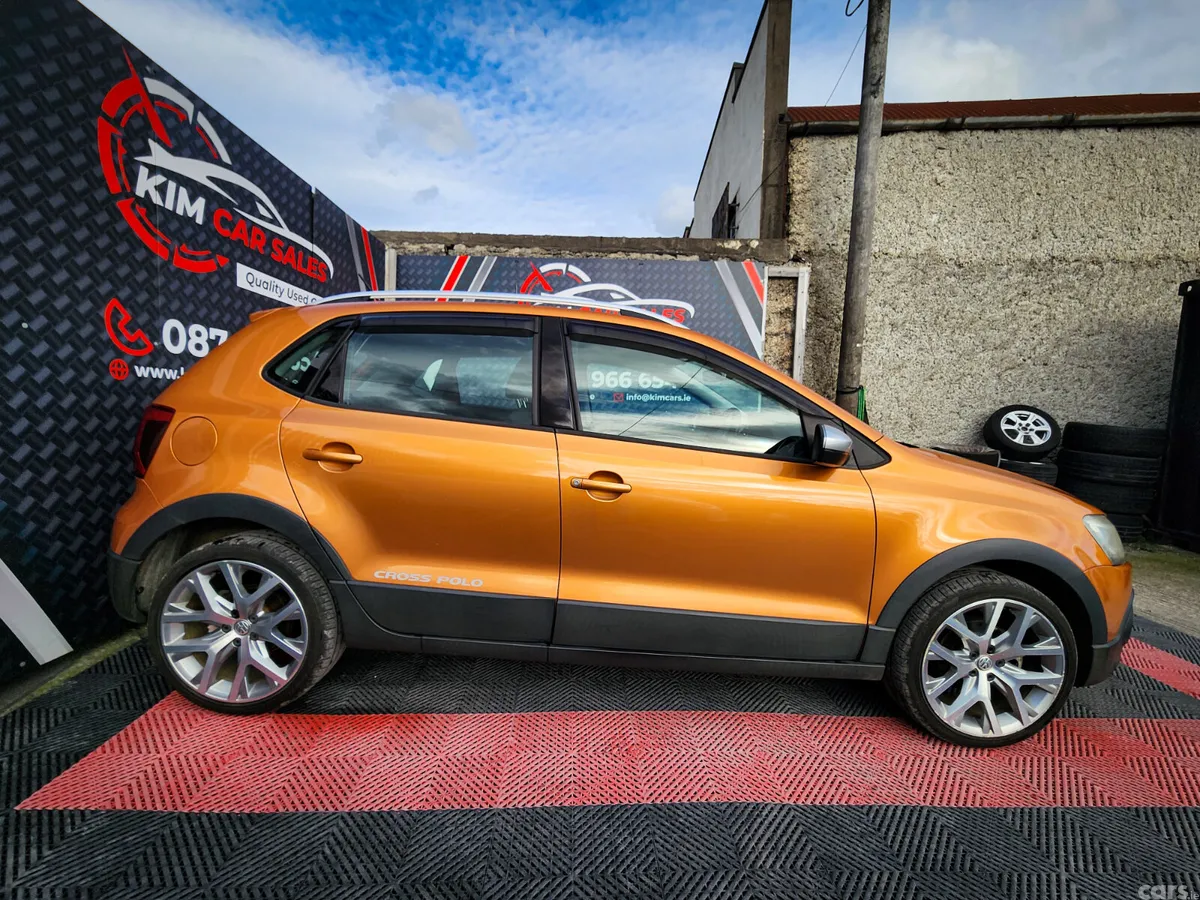 Volkswagen Polo Hatchback, Petrol, 2015, Orange