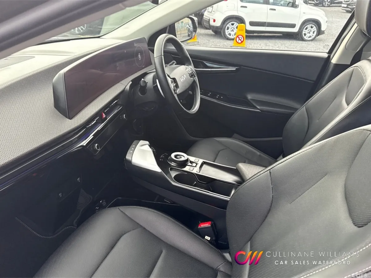 Kia EV6 Hatchback, Electric, 2022, Black