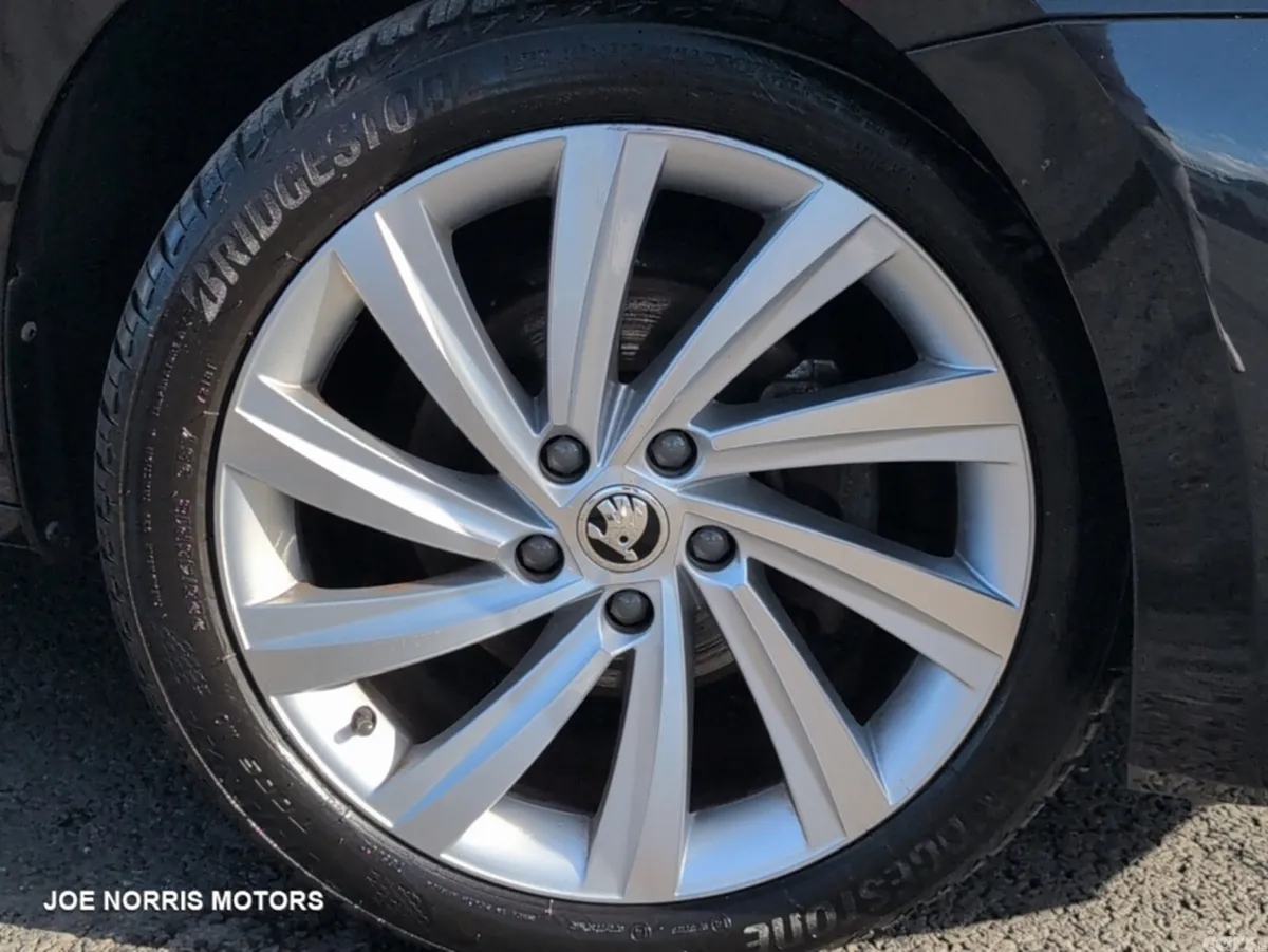 Skoda Octavia Estate, Diesel, 2021, Black