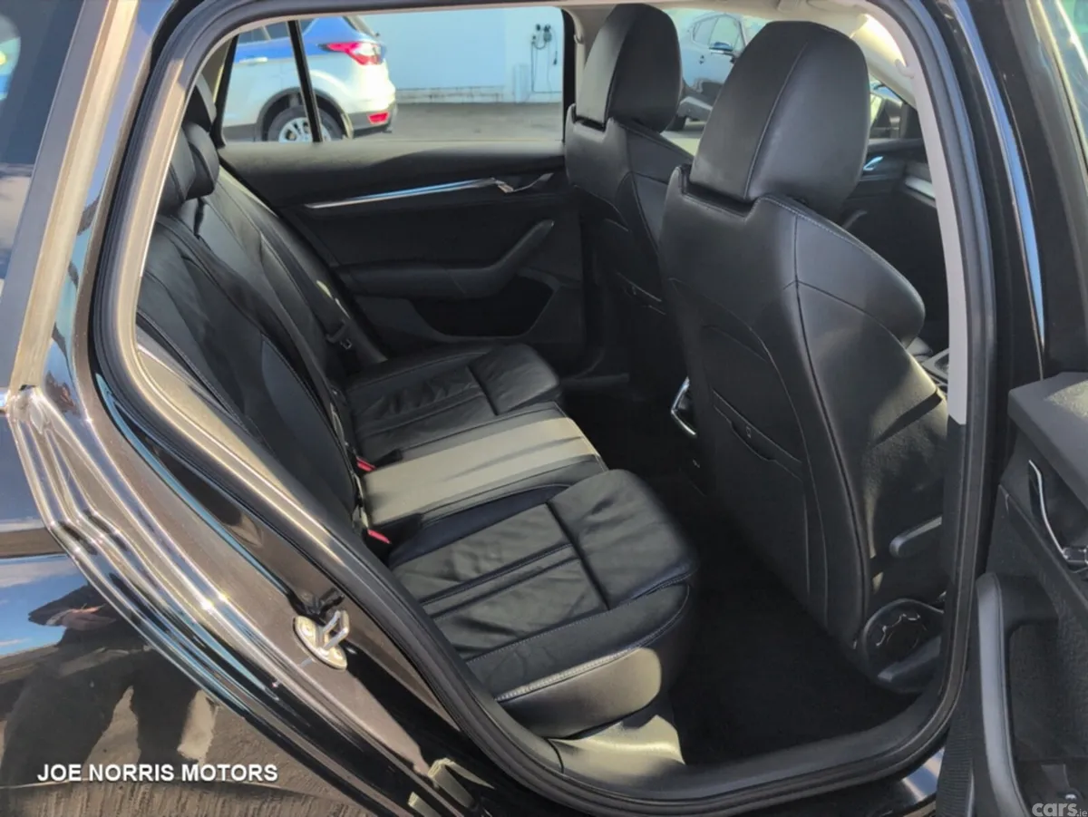 Skoda Octavia Estate, Diesel, 2021, Black