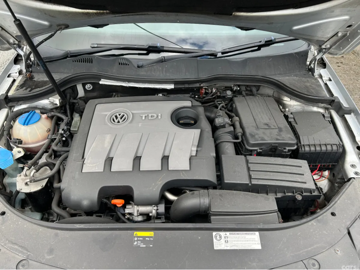 Volkswagen Passat Saloon, Diesel, 2014, Silver