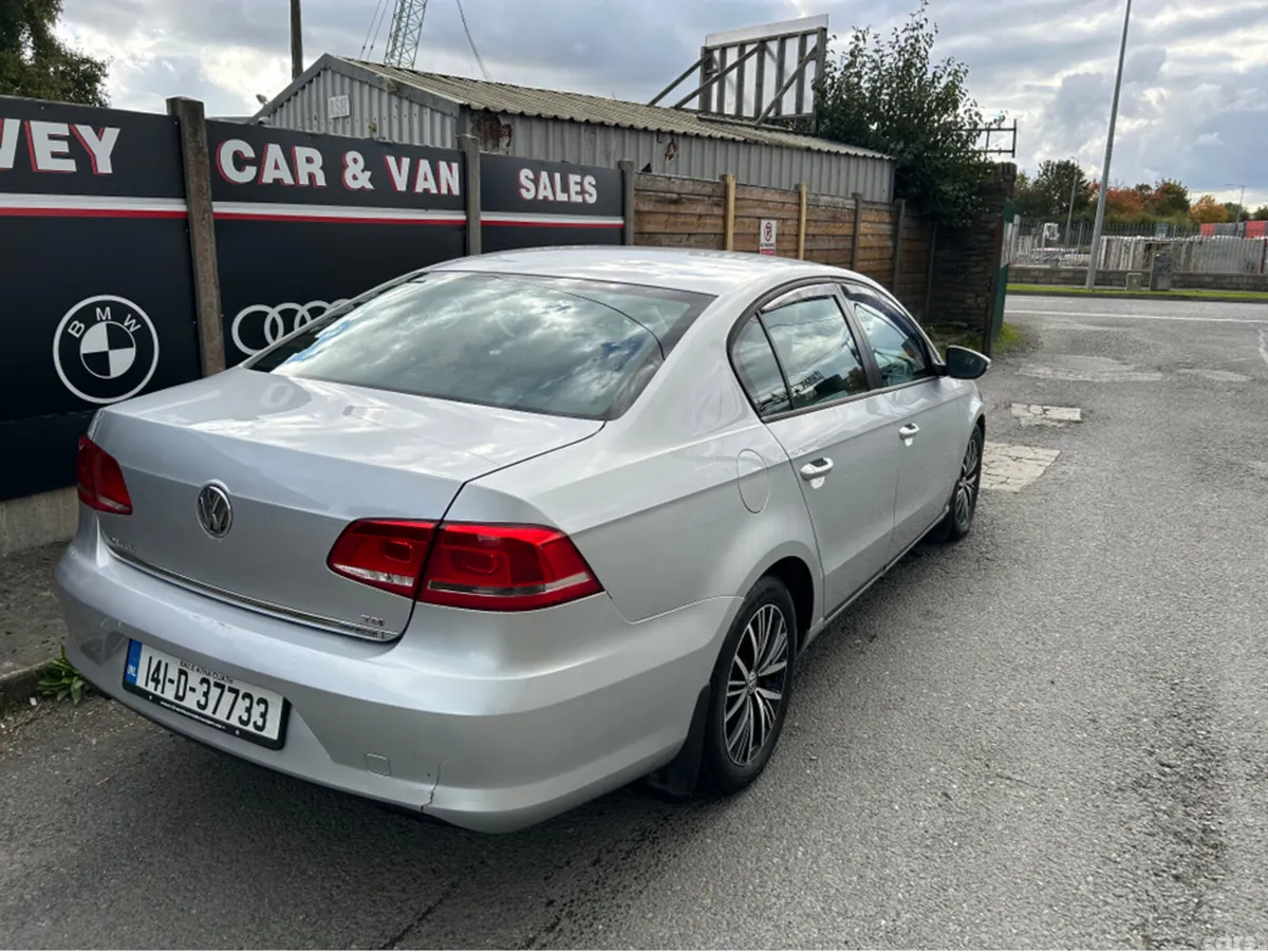 Volkswagen Passat Saloon, Diesel, 2014, Silver