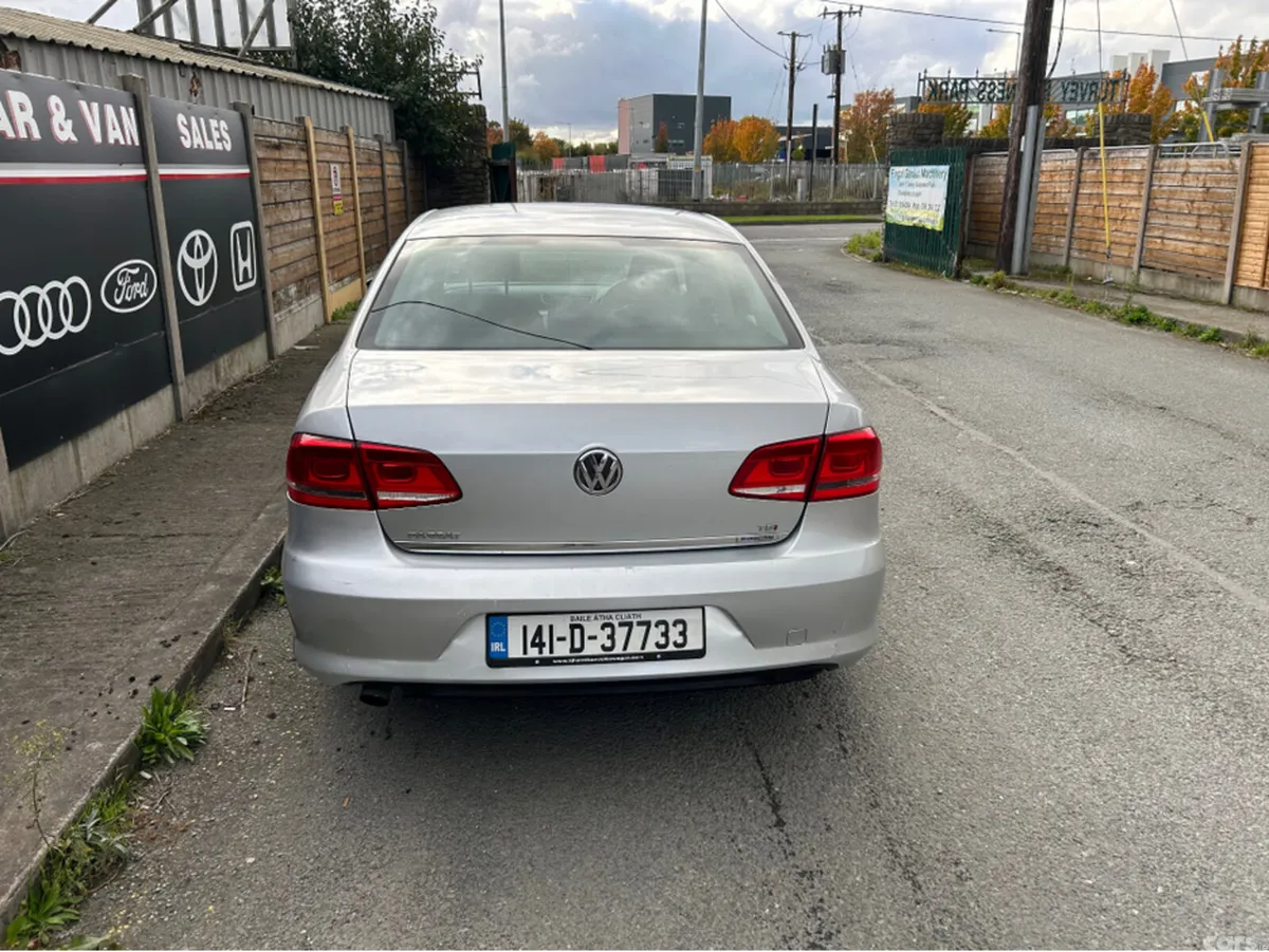 Volkswagen Passat Saloon, Diesel, 2014, Silver