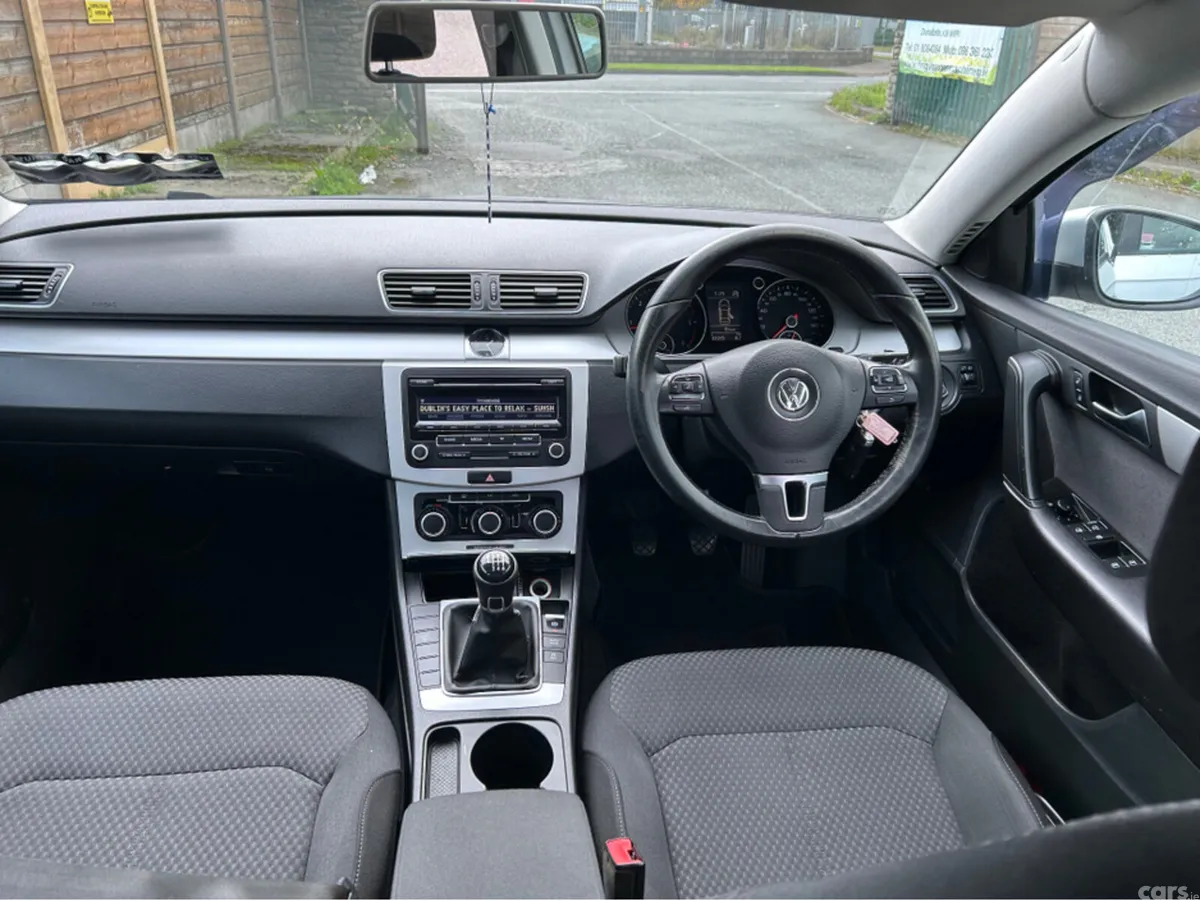 Volkswagen Passat Saloon, Diesel, 2014, Silver