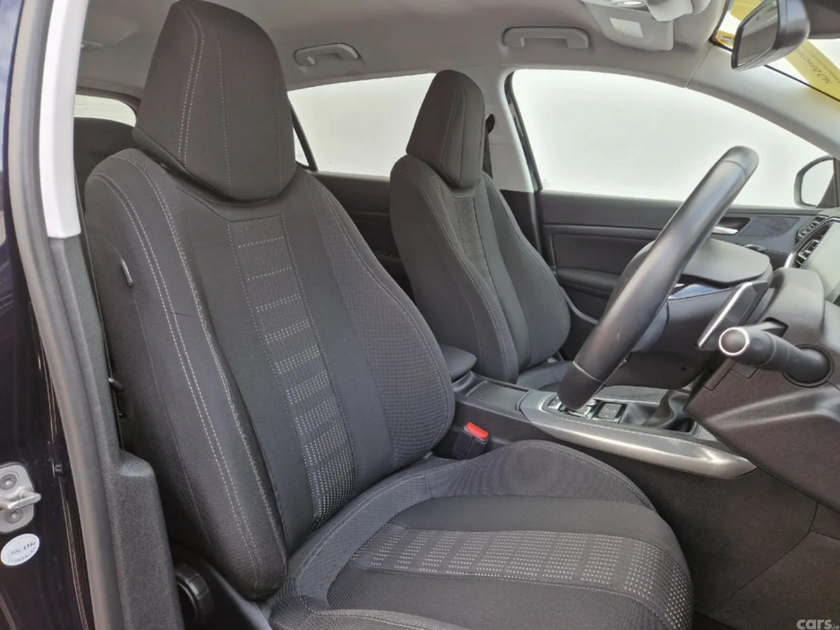 Peugeot 308 Hatchback, Diesel, 2016, Blue