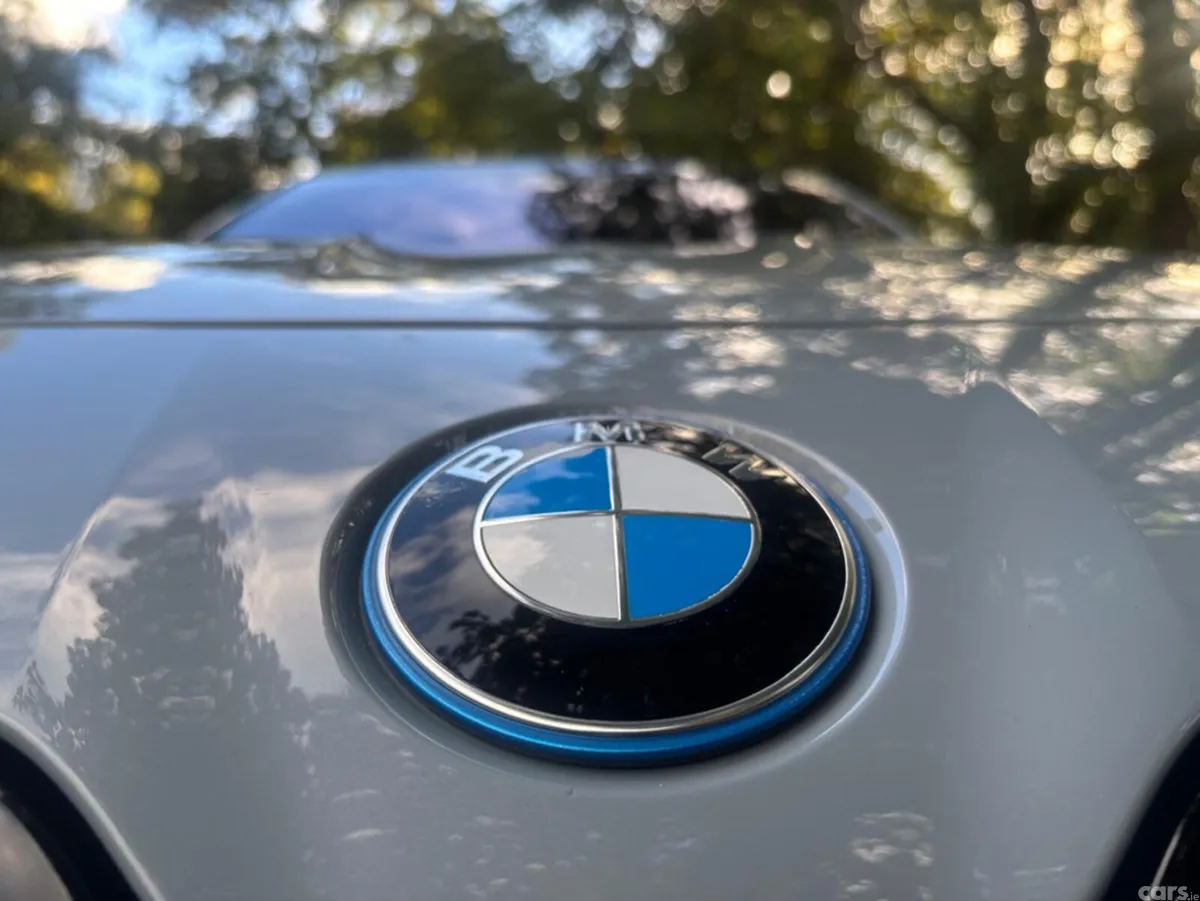 BMW i7 Saloon, Electric, 2024, Grey