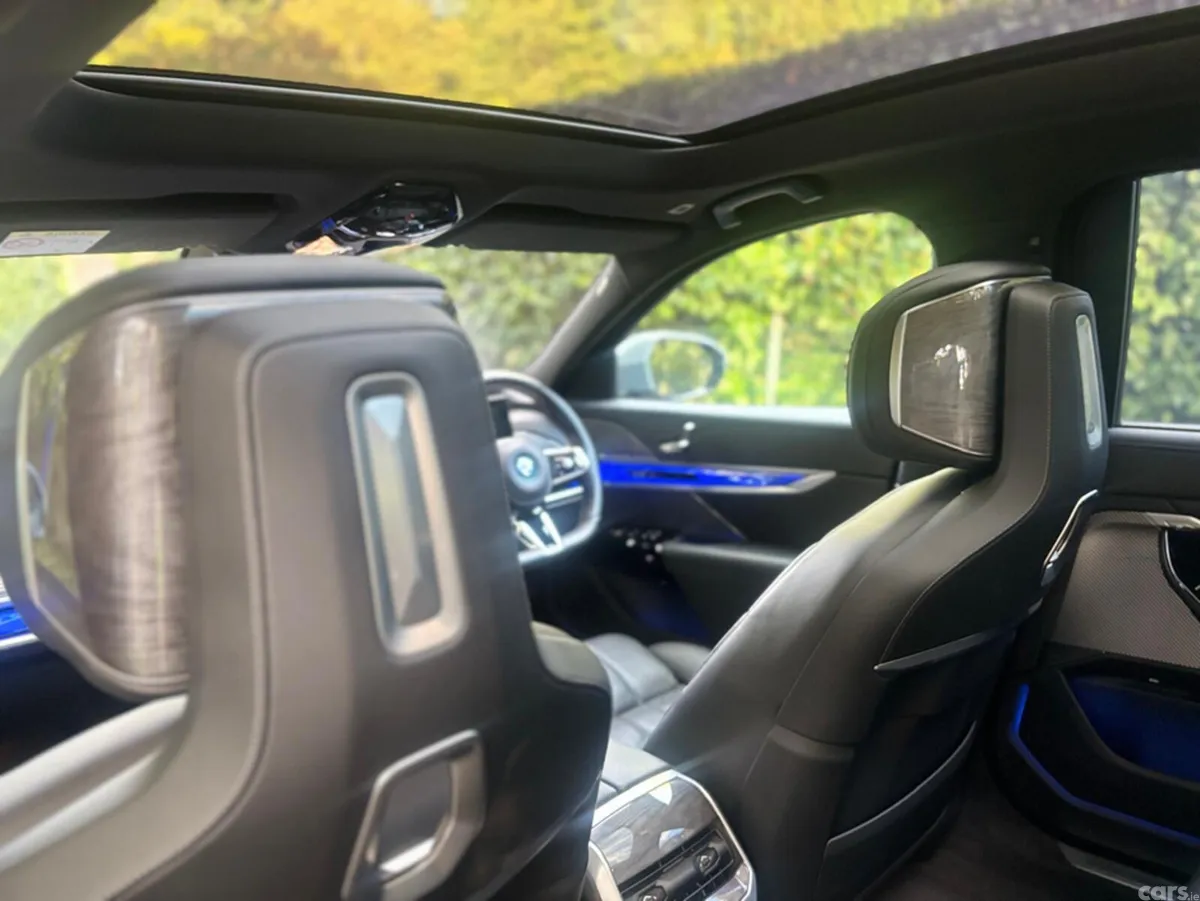 BMW i7 Saloon, Electric, 2024, Grey