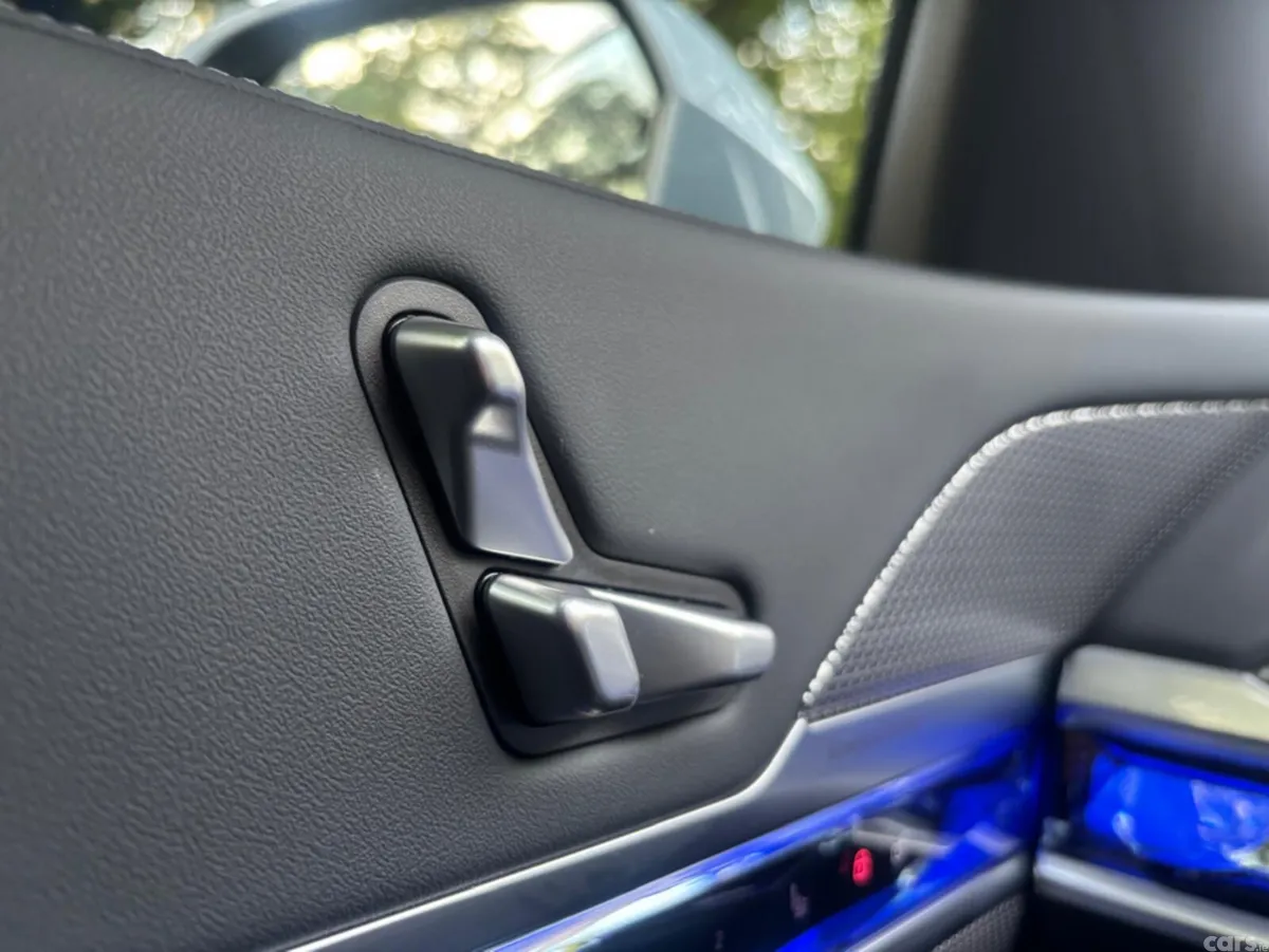 BMW i7 Saloon, Electric, 2024, Grey
