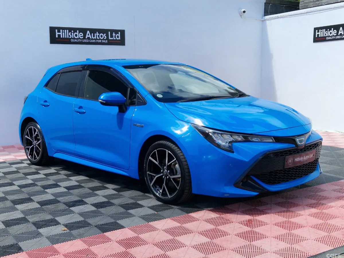 Toyota Corolla Hatchback, Petrol Hybrid, 2018, Blue