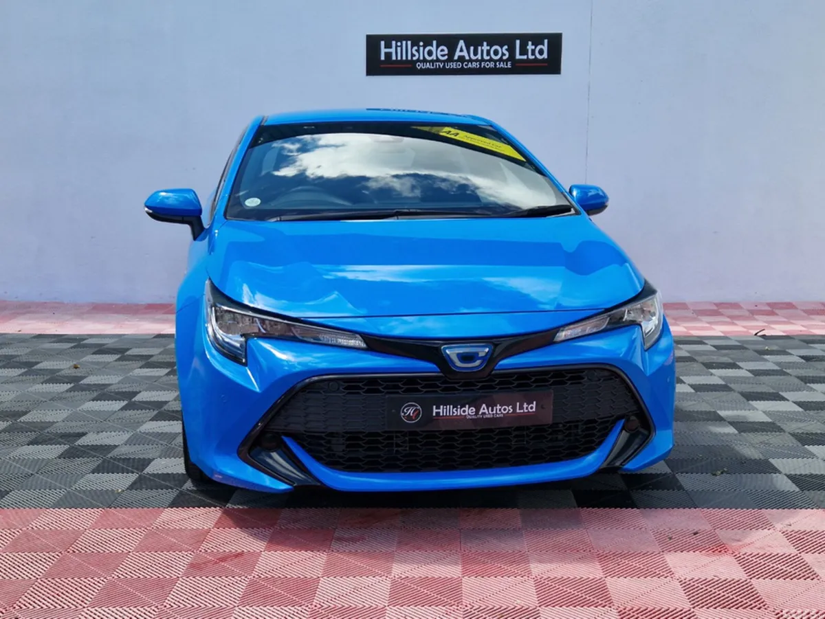 Toyota Corolla Hatchback, Petrol Hybrid, 2018, Blue