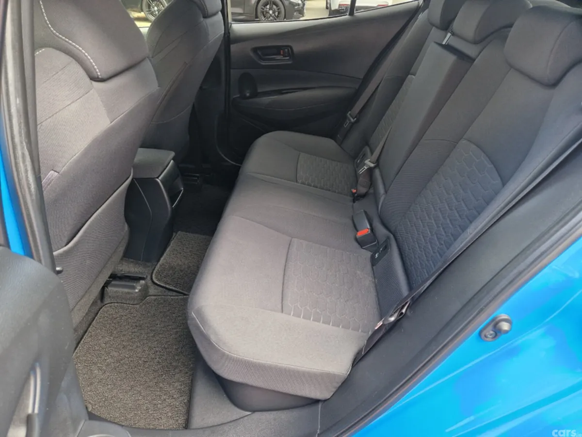 Toyota Corolla Hatchback, Petrol Hybrid, 2018, Blue