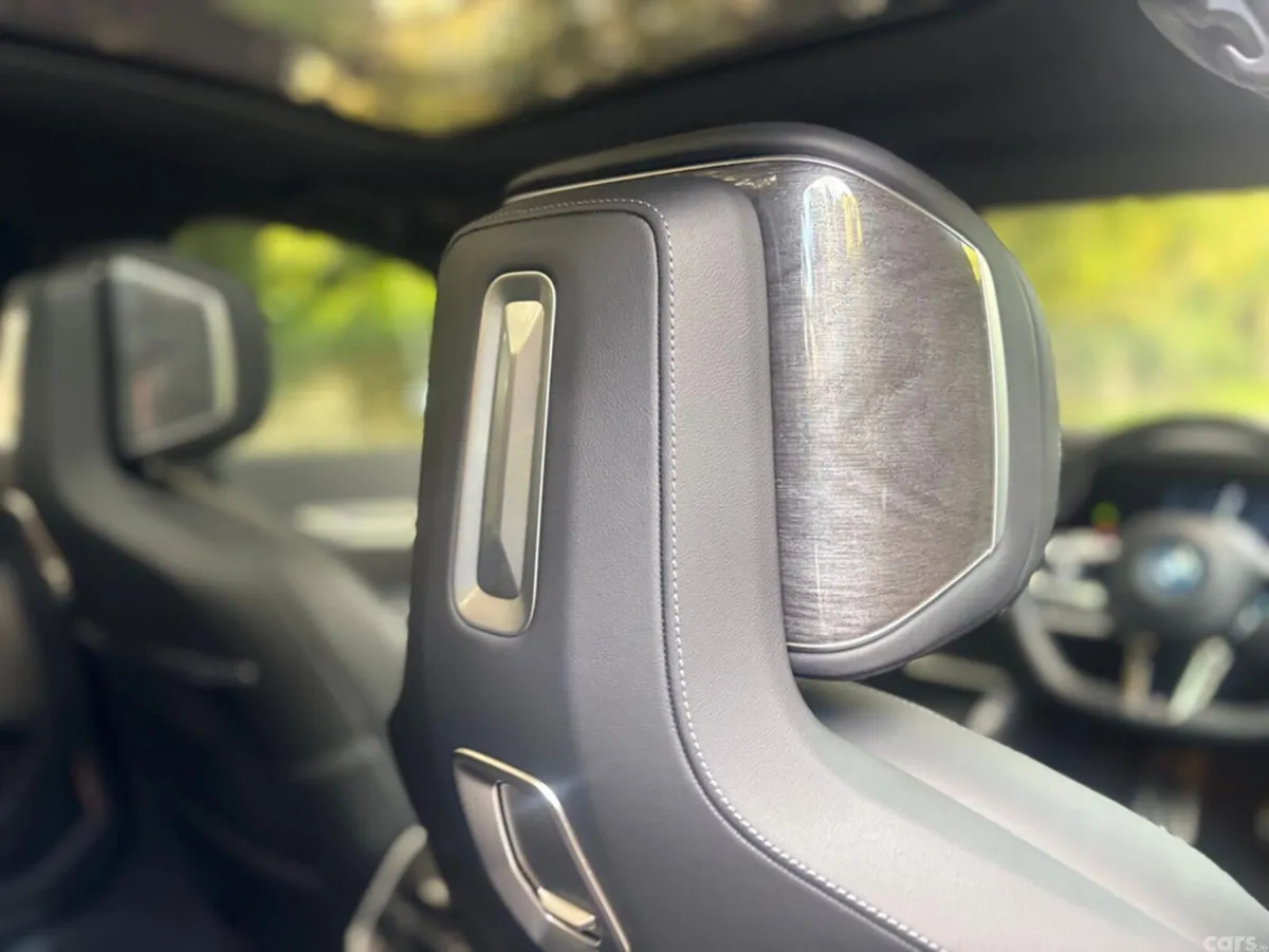 BMW i7 Saloon, Electric, 2024, Grey